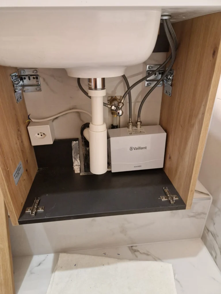 Petit chauffe-eau sous évier – RAYAN Chauffage & Sanitaires, Gland