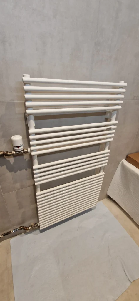 Radiateur sèche-serviettes – RAYAN Chauffage & Sanitaires, Gland