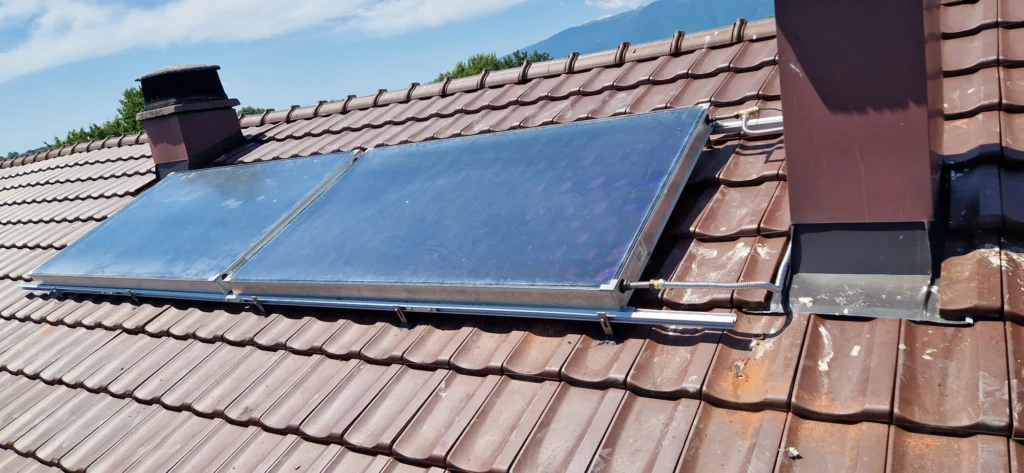 Capteurs solaires thermiques sur toiture – RAYAN Chauffage & Sanitaires, Gland