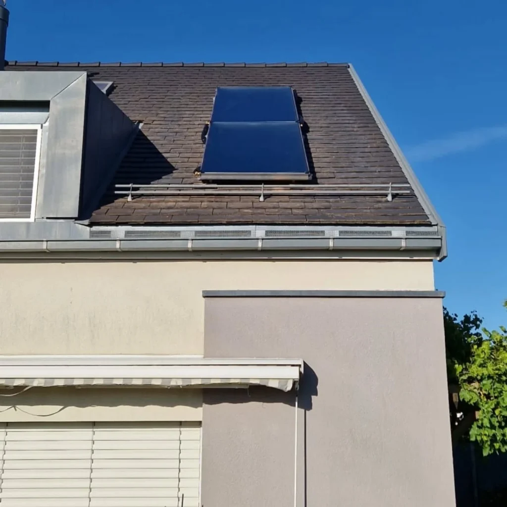 Capteurs solaires thermiques sur toiture – RAYAN Chauffage & Sanitaires, Gland