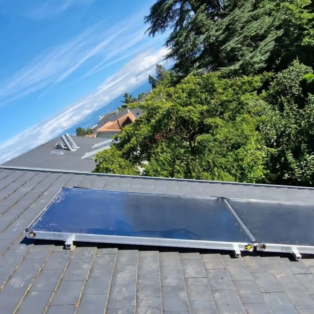 Capteurs solaires thermiques sur toiture – RAYAN Chauffage & Sanitaires, Gland
